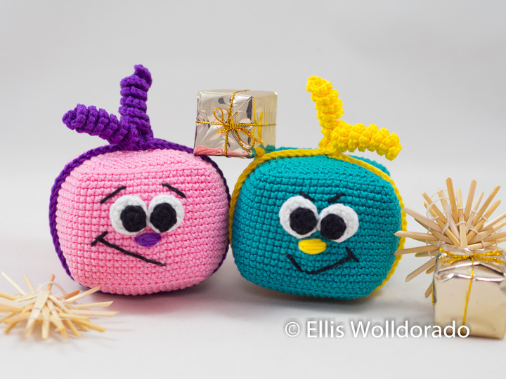 Freche Geschenkpäckchen (als z. B. Weihnachtskugelersatz), Häkelanleitung