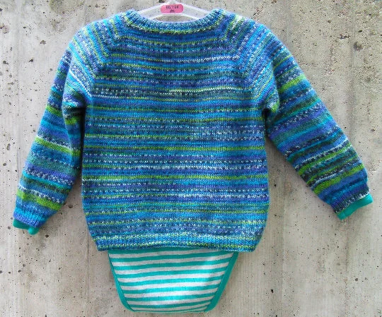 Schlüttli aus Sockenwolle Gr. 50-80 - Bild 3