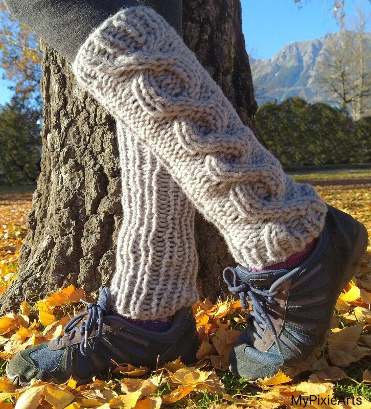Anleitung gestrickte Beinstulpen mit Zopfmuster
