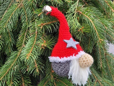 Weihnachtsbaumkugel Wichtel - Häkelanleitung - schnelle Weihnachtsdeko