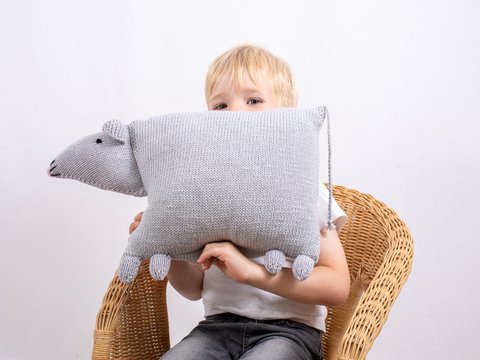 Strickanleitung Tierkissen Maus Mimmie, größe 30x30 cm, Anfängerfreundlich