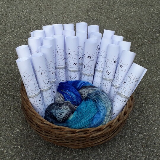 Strickanleitung Schal und Adventkalender "Eisbär"