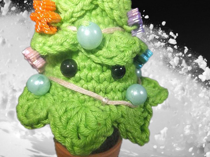 Weihnachtliches Bäumchen zum Häkeln