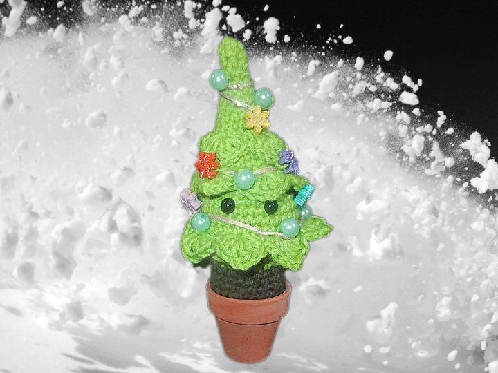 Weihnachtliches Bäumchen zum Häkeln