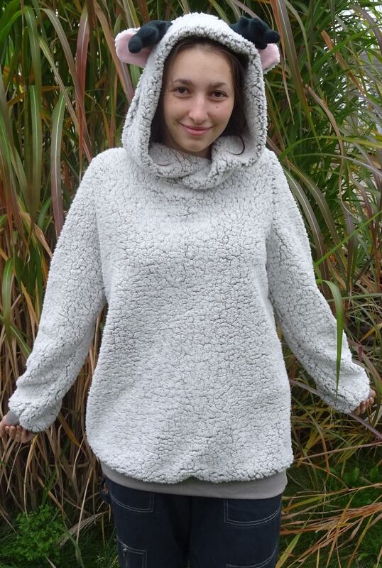 Rentier Kuschelpulli Gr. S - XXL nähen Schnittmuster Beamer