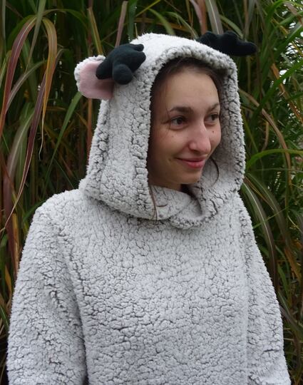 Rentier Kuschelpulli Gr. S - XXL nähen Schnittmuster Beamer