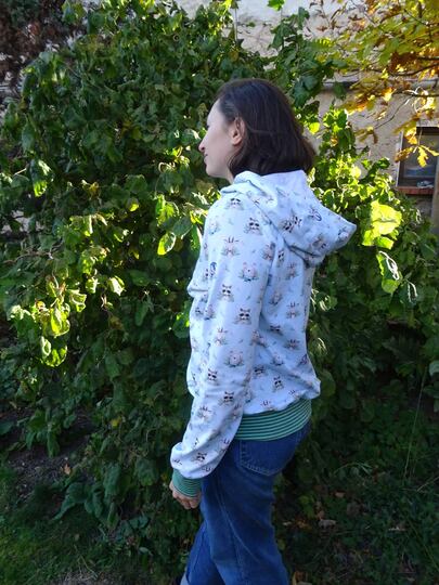 Rentier Kuschelpulli Gr. S - XXL nähen Schnittmuster Beamer