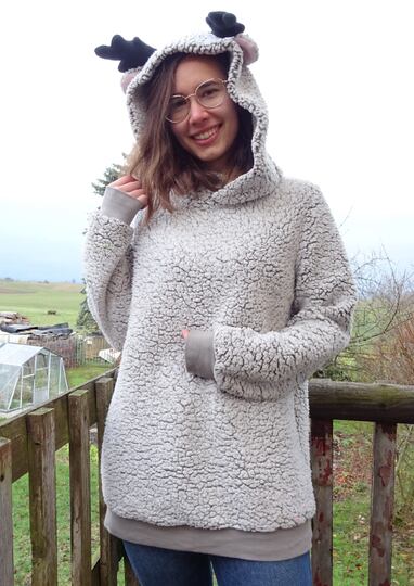 Rentier Kuschelpulli Gr. S - XXL nähen Schnittmuster Beamer