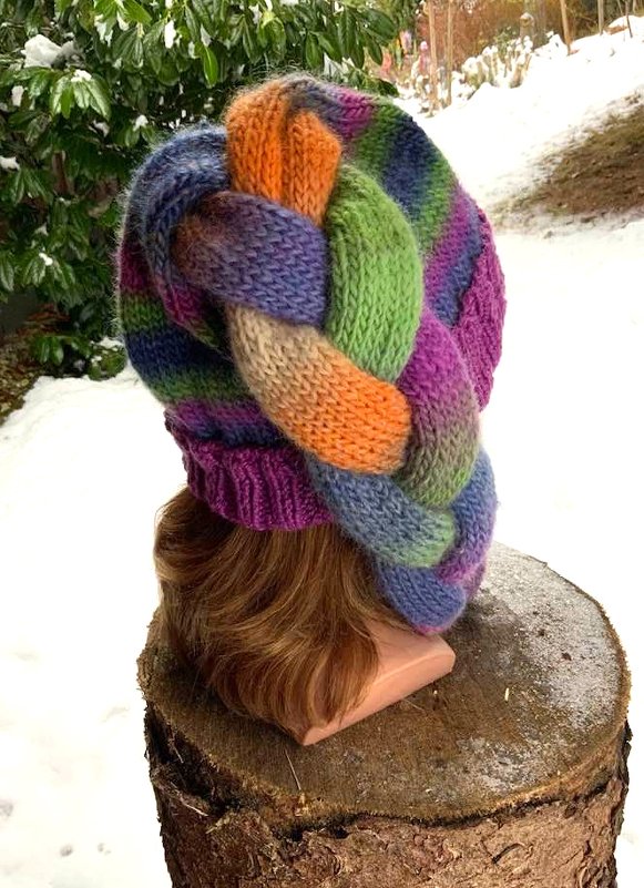 GESTRICKTE Mütze LUKAS mit geflochtenen Zopf