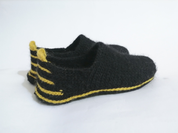 Slippers Sneakers. Crochet pattern