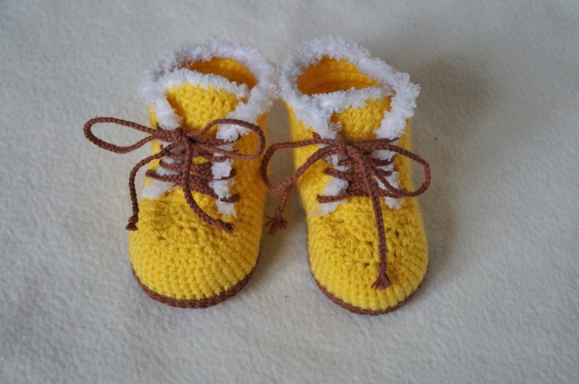 Häkelanleitung Babyschuhe: Babystiefel “Wintersonne“ - für den Winter