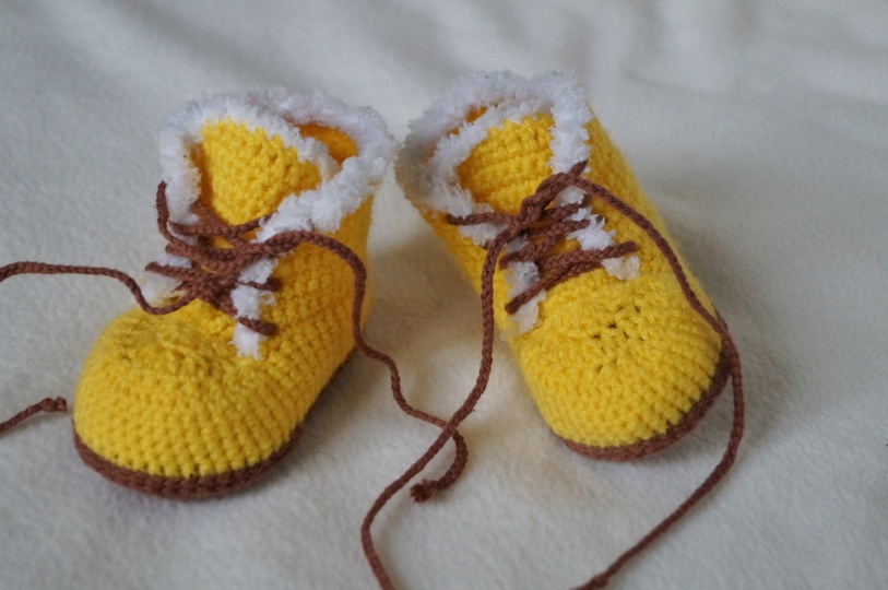 Häkelanleitung Babyschuhe: Babystiefel “Wintersonne“ - für den Winter