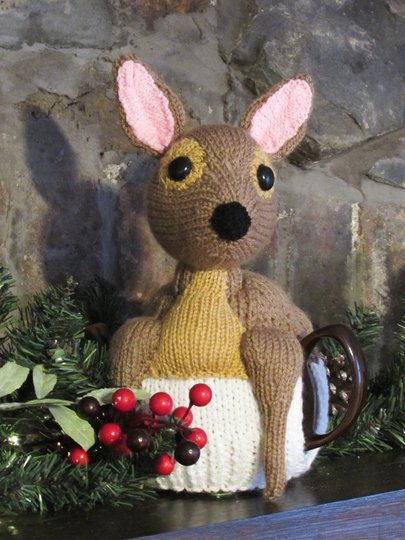 Vintage Woodland Deer Tea Cosy Knitting Pattern