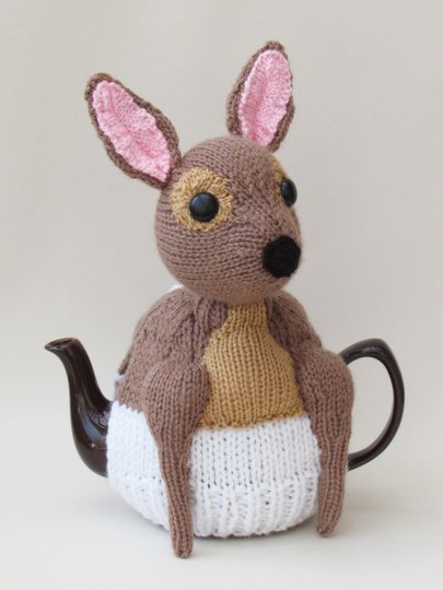 Vintage Woodland Deer Tea Cosy Knitting Pattern