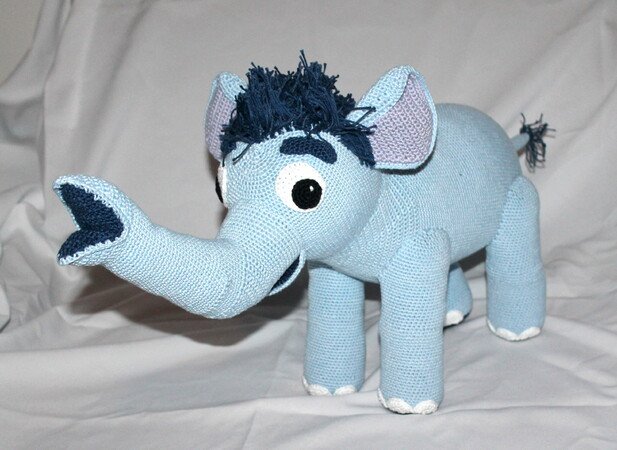 Harald the baby elephant crochet pattern