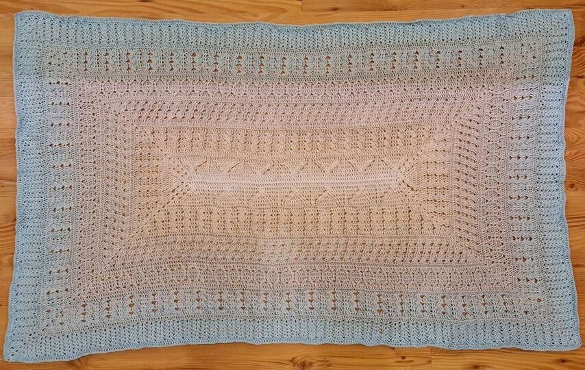 JahresCAL Kuscheldecke Saon