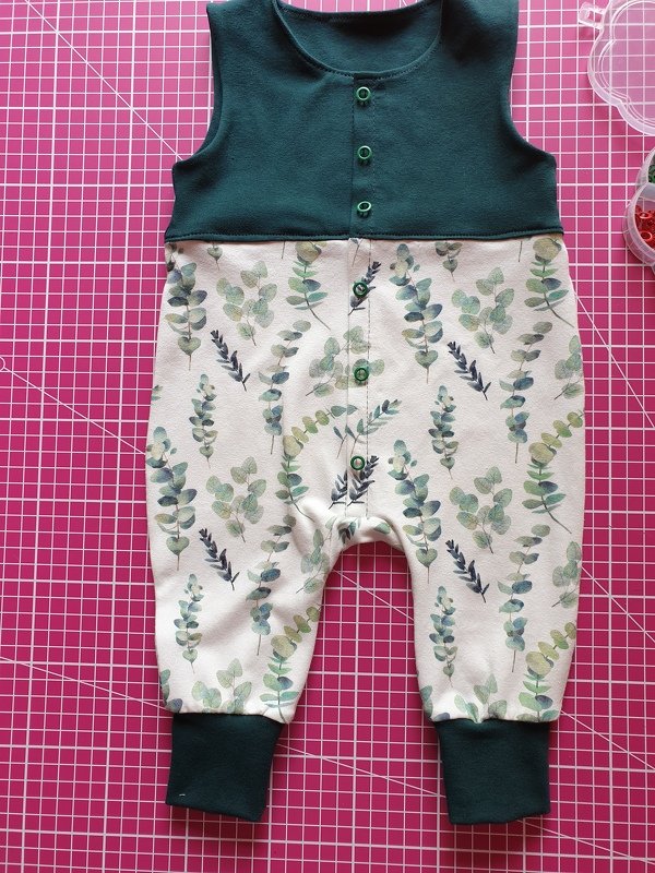 Schnitt und Anleitung für Baby-Strampler Größen 50-74 - Bild 2