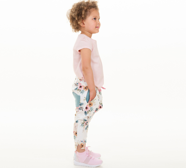 Kinderhose DADO ohne Mittelnaht – Schnittmuster Datei 92/98–140/146