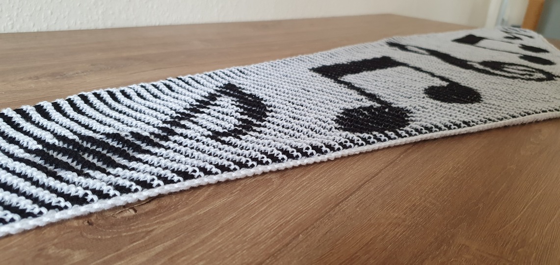 Musical Notes, Shadow Knitting, Illusion Knitting, Flat Motif Shawl