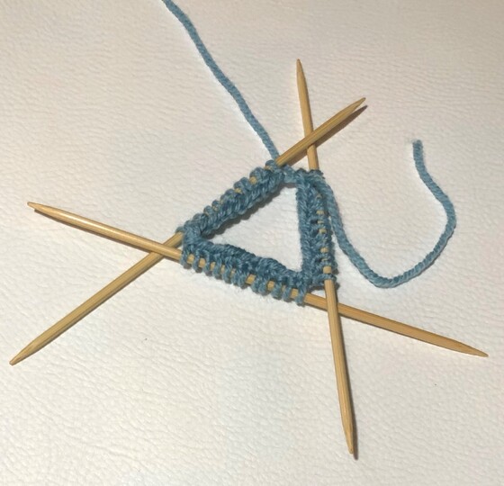 Armstulpen stricken für die ganze Familie