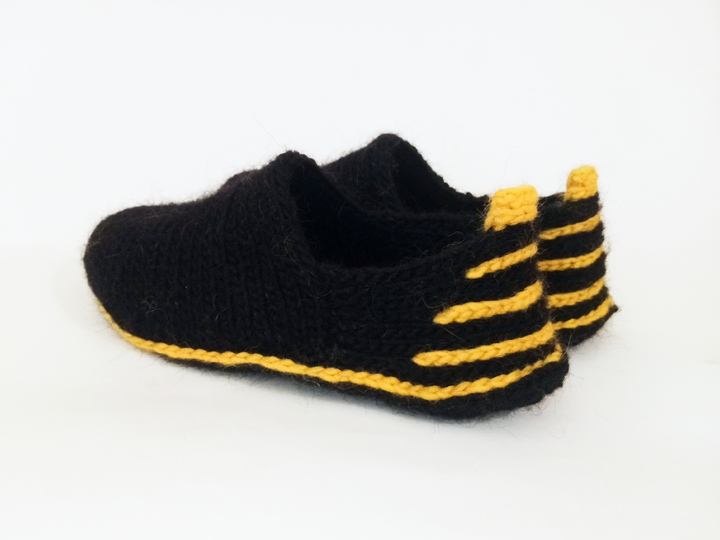 Slippers sneakers and boots. Crochet pattern