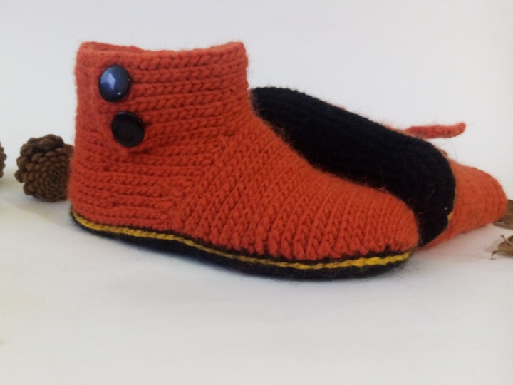 Slippers sneakers and boots. Crochet pattern