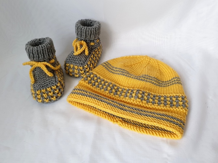 Strickanleitung Babyset Mütze und Booties, ca. 8 - 12 Monate unisex