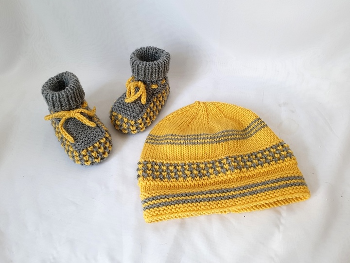 Strickanleitung Babyset Mütze und Booties, ca. 8 - 12 Monate unisex