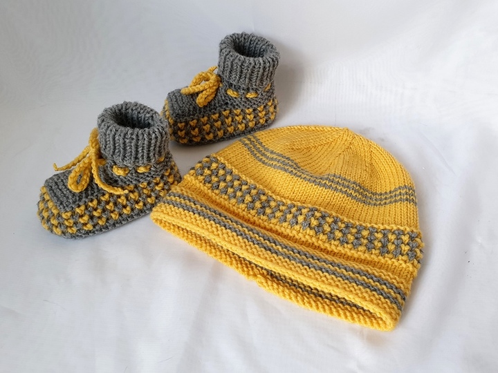 Strickanleitung Babyset Mütze und Booties, ca. 8 - 12 Monate unisex