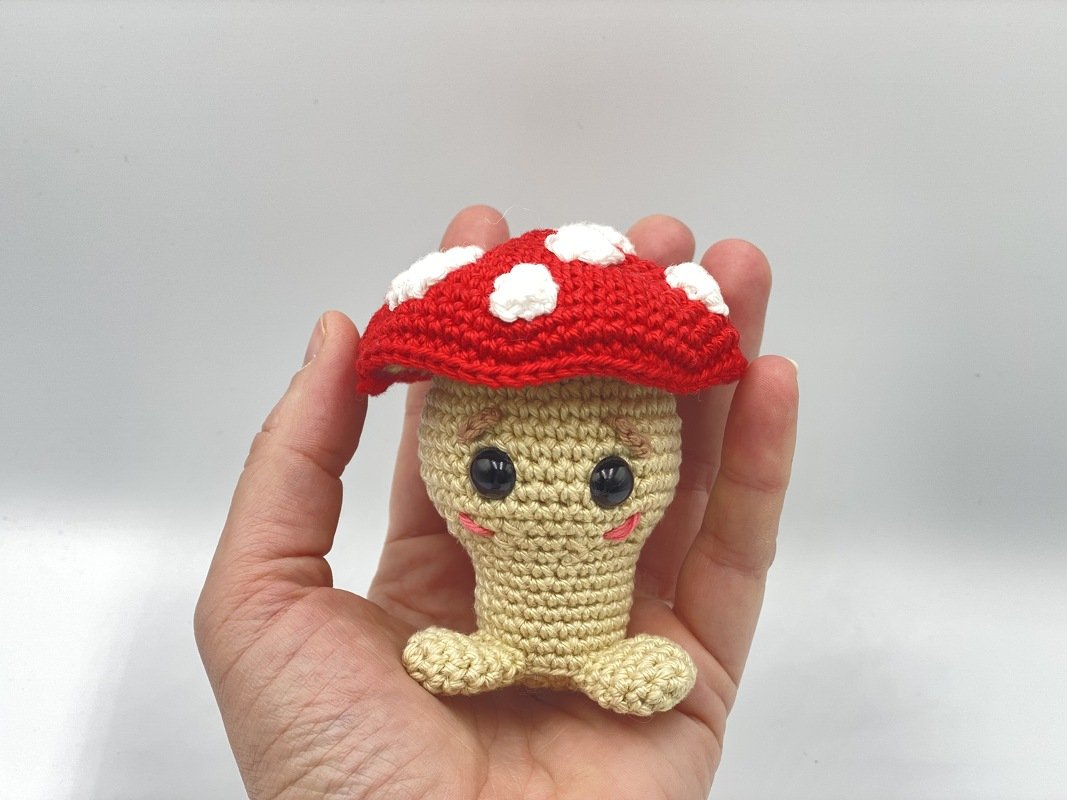 Crochet Pattern - Susi&acute;s Mini Friends: Lucky Mushroom "Punkti"