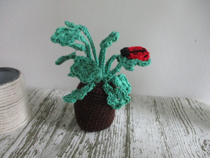 Häkelanleitung Glücksklee im Topf