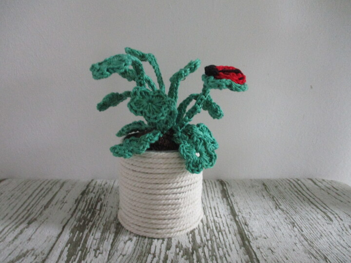 Häkelanleitung Glücksklee im Topf