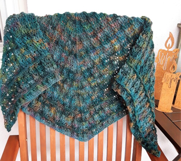 "Kasungi" - flaches Dreieckstuch - Häkelanleitung