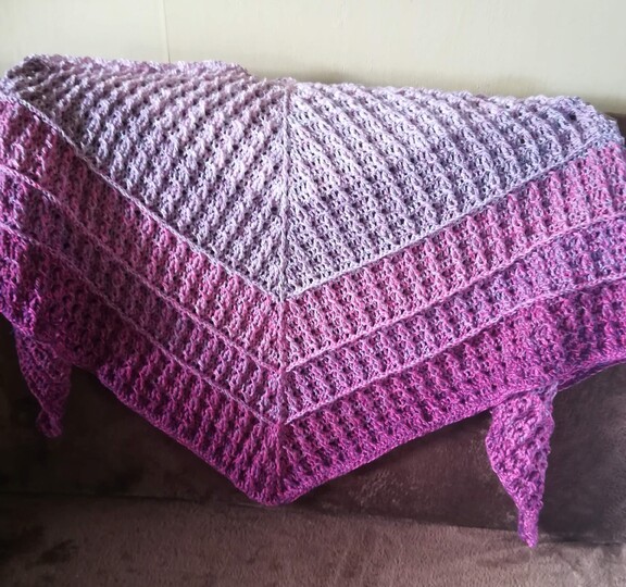 "Kasungi" - flaches Dreieckstuch - Häkelanleitung