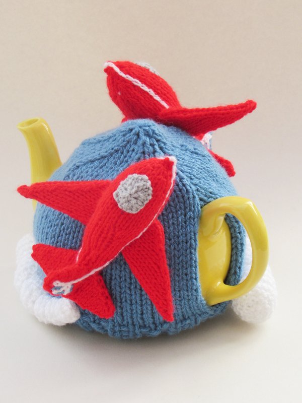The Red Arrows Tea Cosy Knitting Pattern - Image 11