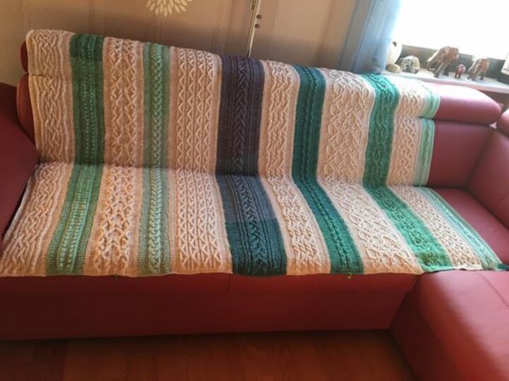 Celtica gezopfte Decke gestrickt (aus dem KAL Celtica Jahresdecke 2021)