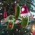 Weihnachtsgurke mit Fliege - Mütze - Krone, Anhänger, Häkelanleitung