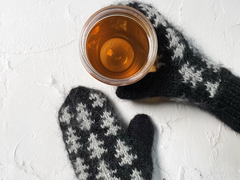 Strickanleitung Handschuh Tannenbaum