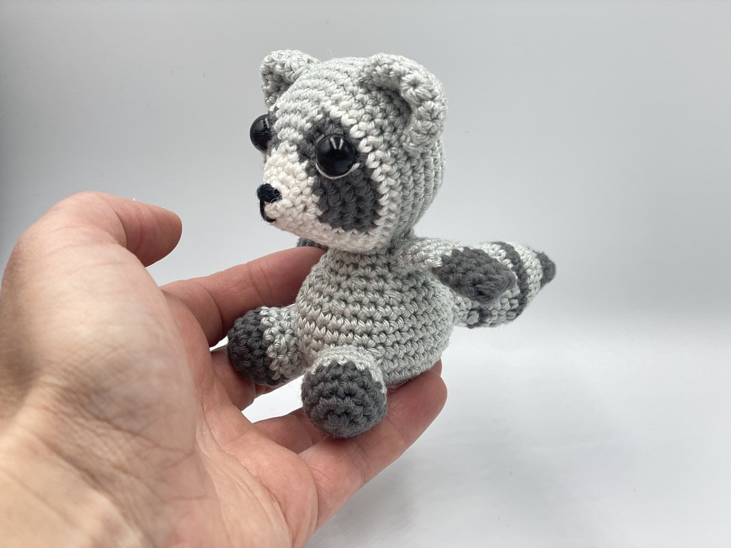 Crochet Pattern - Susi&acute;s Mini Friends: Racoon "Gauni" - Image 3