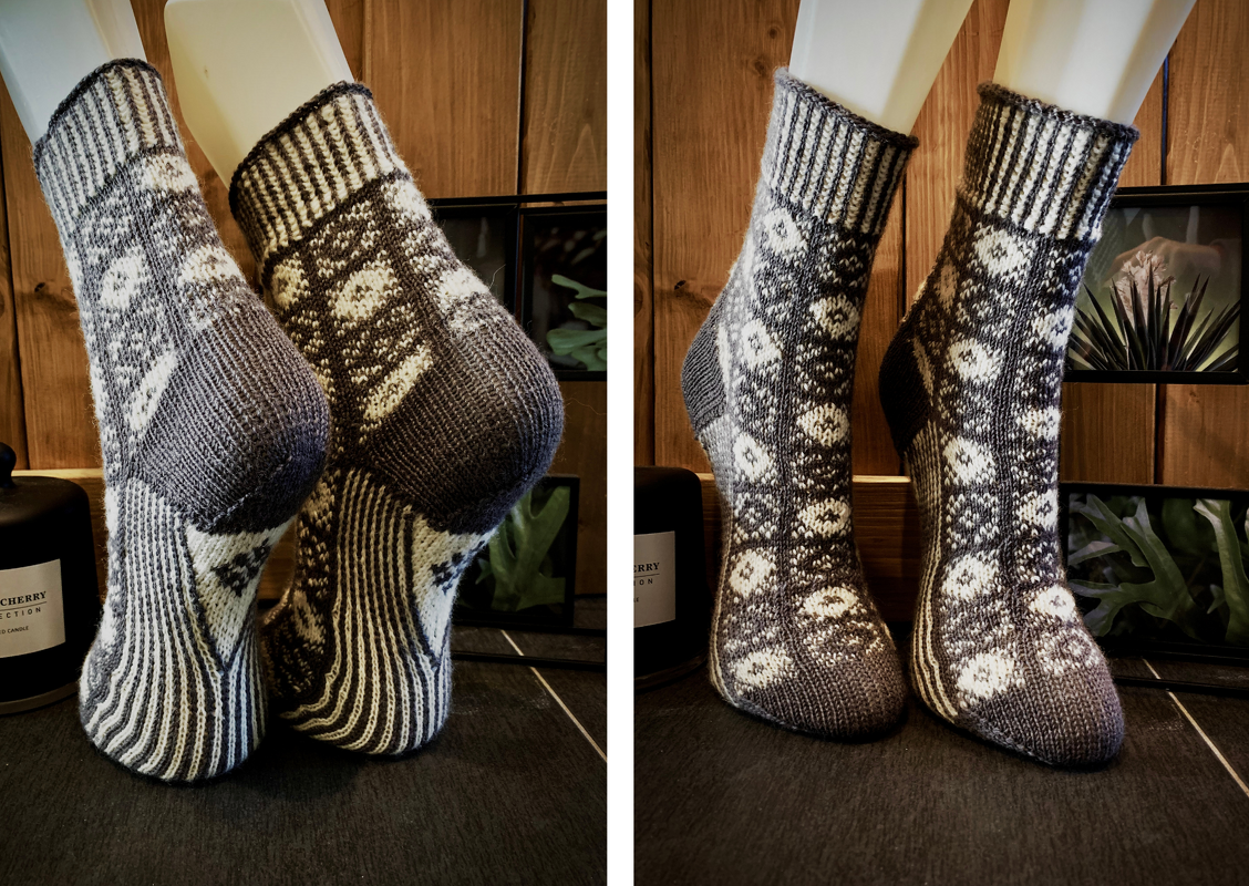 "Coat of Arms" socks from the Highland Collection