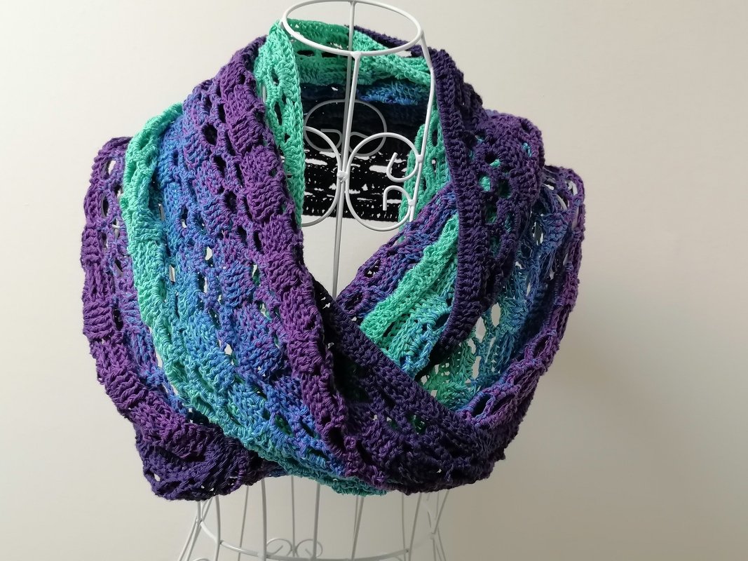 Loop shawl „Amalia BE“ – crochet pattern - Image 2