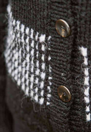 Strickanleitung: Klassischer Cardigan mit Musterstreifen im Boyfriend-Style