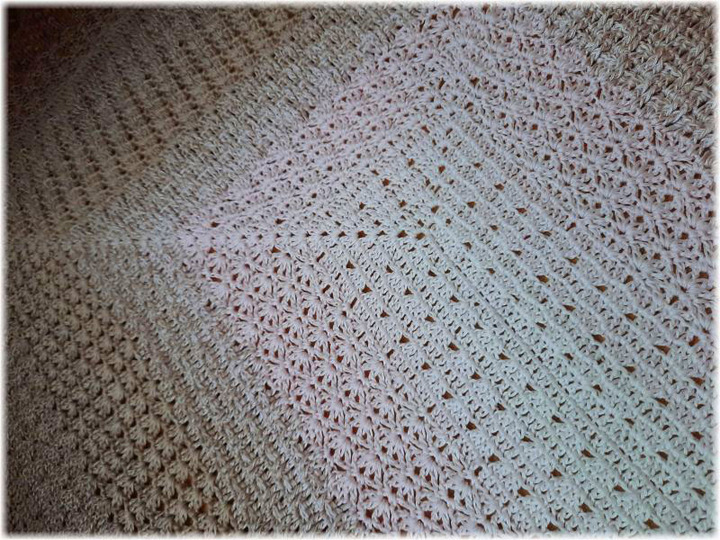 Häkelanleitung Decke Tagesdecke Sienna