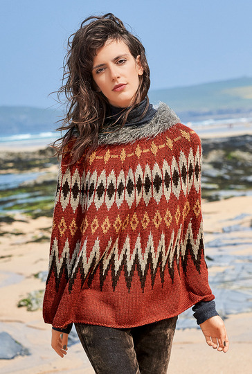Strickanleitung: Poncho mit Etnomuster und Fake-Fur-Kapuze