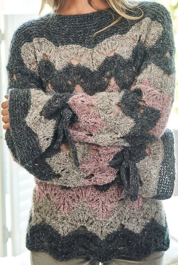 Strickanleitung: Wellenmusterpulli im Wellenmuster mit Blockstreifen