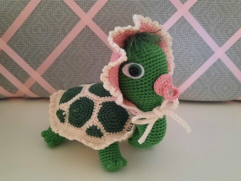 Schildkröte Tilly mit Schnulli - Amigurumi Häkelanleitung