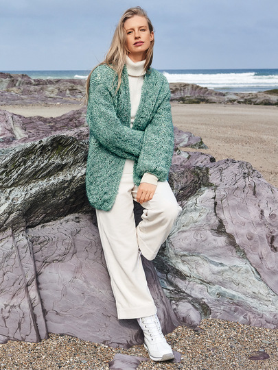 Strickanleitung: Jacke mit silbernem Paillettengarn