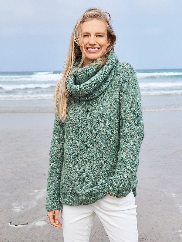 Strickanleitung: Grün-silberner Pulli mit Ajourmuster und Loop