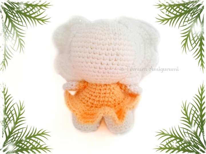 Crochet pattern Bella the white elephant