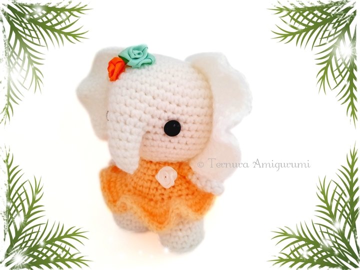 Crochet pattern Bella the white elephant